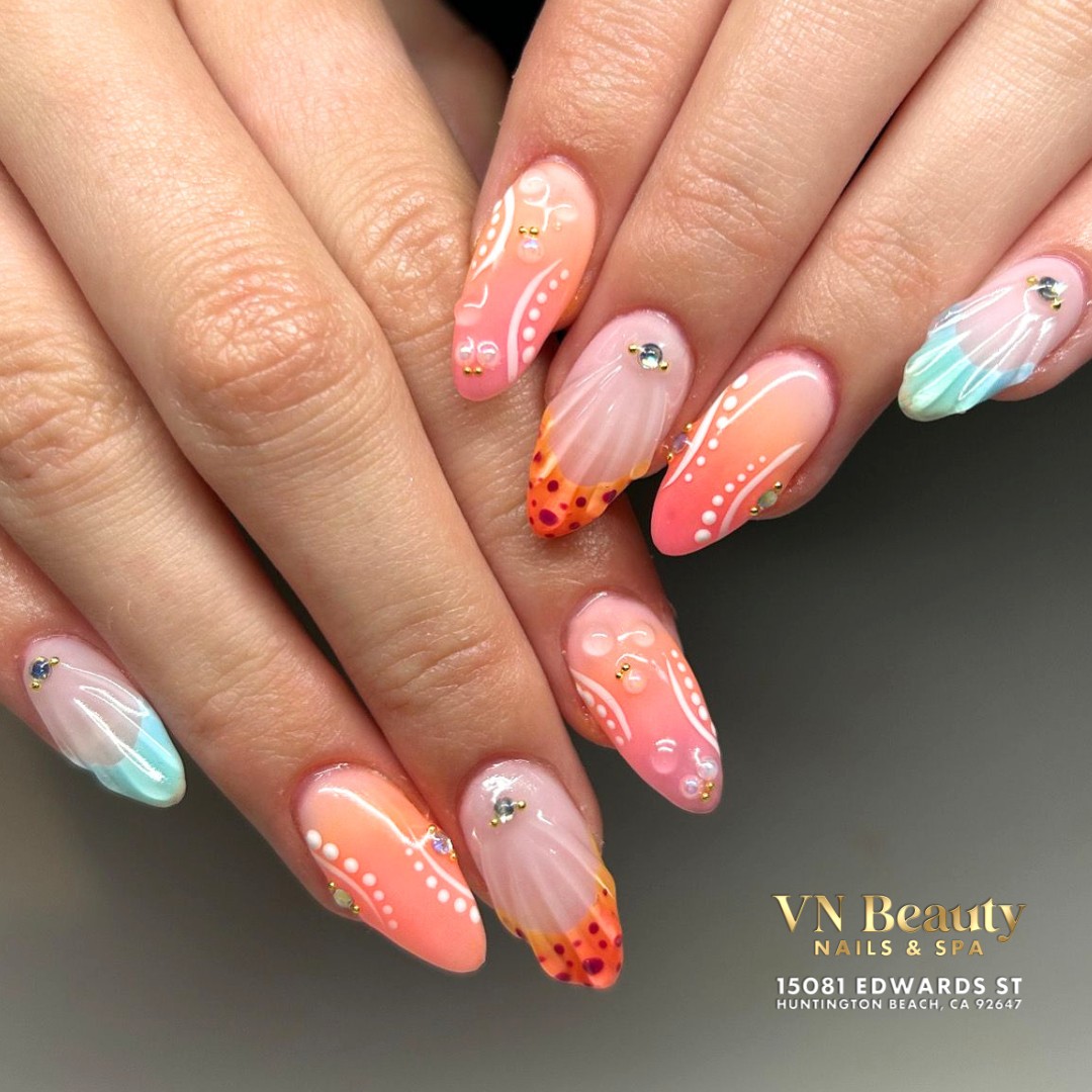 Trending July Nail Ideas
